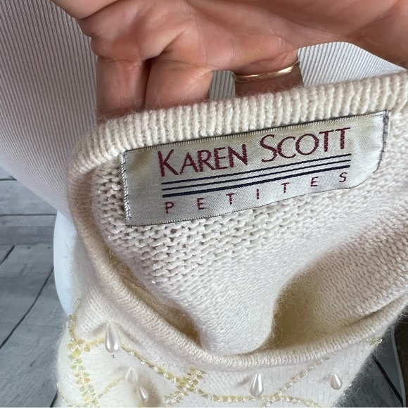 VINTAGE Karen Scott white silk and angora blend long sleeve sweater Sz PM - Picture 4 of 8